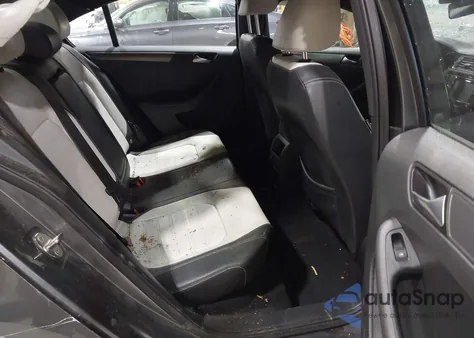 2016 Volkswagen Jetta 1.8T Sport from USA, damaged, VIN 3VWD17AJ5GM395635